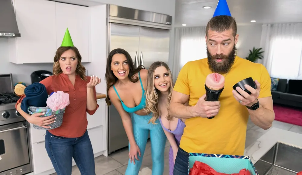 Smashing My Hot Lesbian Roommates - BrazzersExxtra - Codi Vore And Nolina Nyx