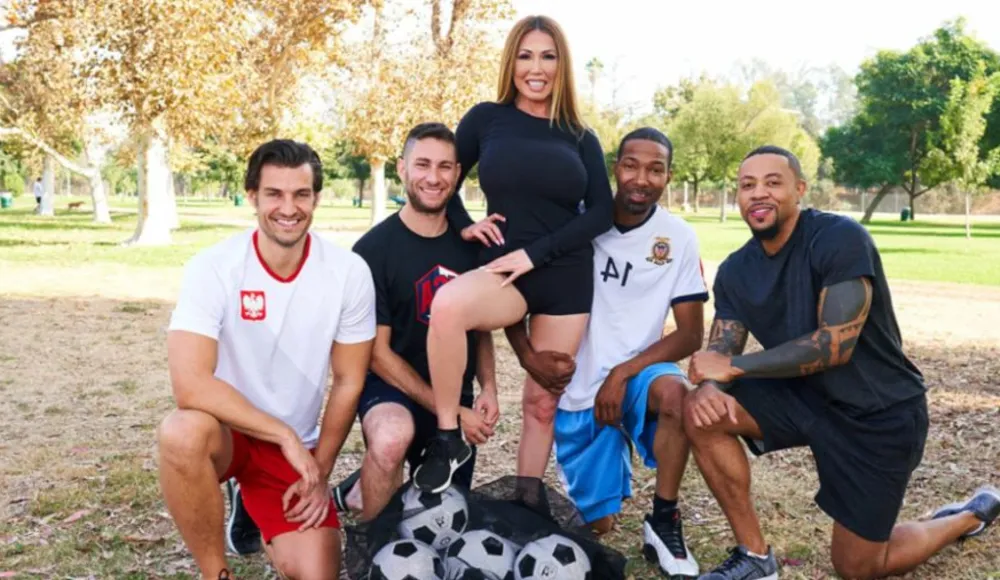 [EvilAngel] Kianna Dior (Kianna Dior Busty Cum Slut 10 Sc. 5 / 10.13.2023)