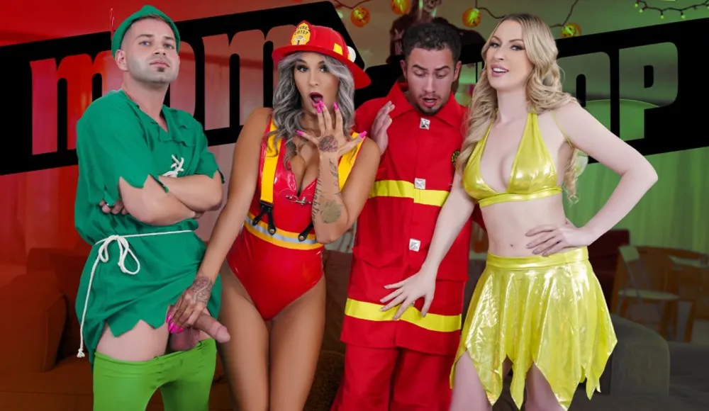 Sexy Halloween Treat - [MomSwap] Mandy Rhea, Sydney Paige