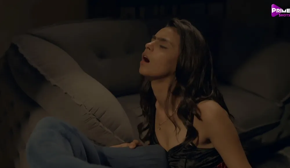 [18+] Kursi (Season 01) E03 (2023) Hindi PrimeShots WEB Series