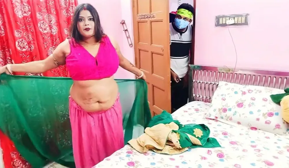 Saree Seller Fuck (2024) Hindi Uncut Short Film Watch Online