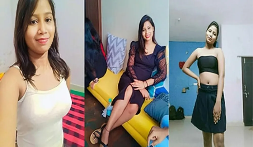 Sexy Marathi Girl Striping And Bathing