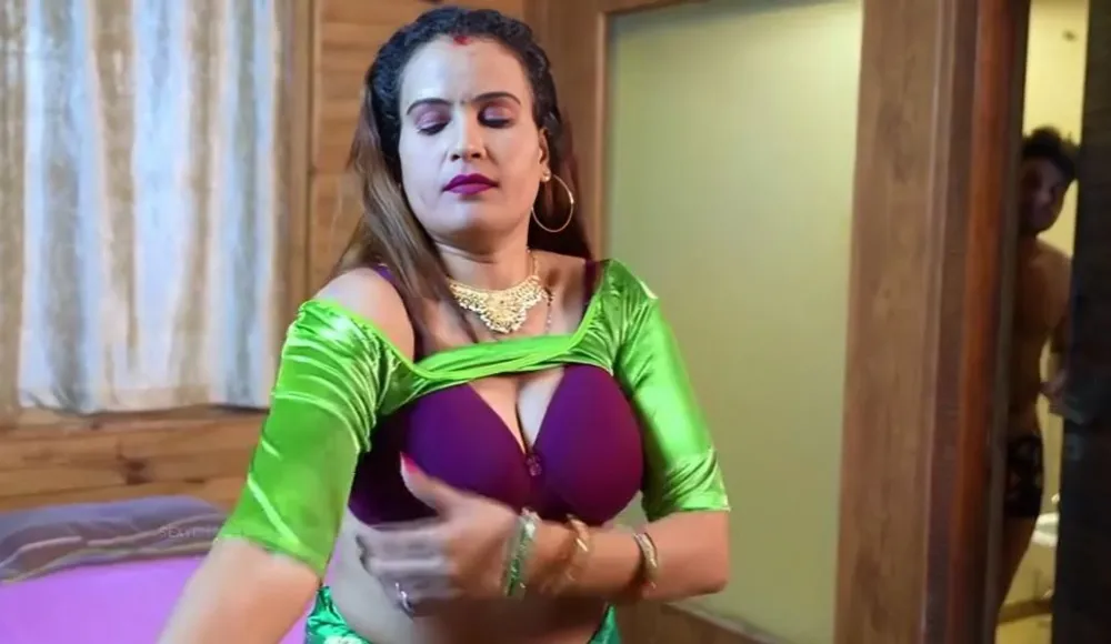 Village Bhabhi (2025) Hindi Uncut Short Film Watch Online Movies Free