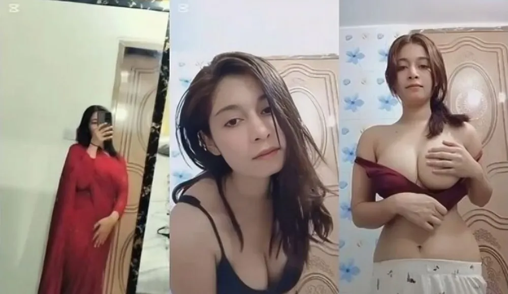 Cute Indian Mall Shows Boobs For Lover Bathroom