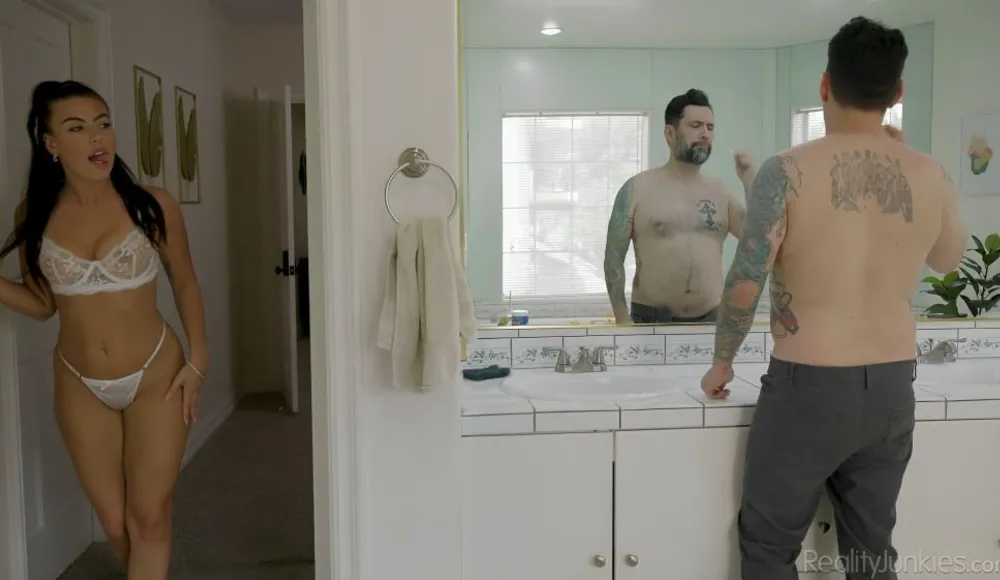 Babysitters Wanted 4 - Sleeping With The Babysitter [RealityJunkies] Gal Ritchie