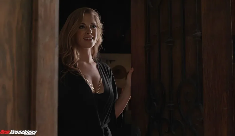 Horny Milf Annie King Gives Him A Better Job Inside [NewSensations] Annie King