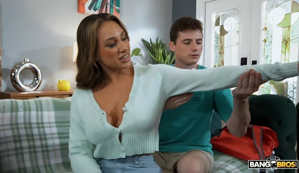 Monica's Kink [MomIsHorny] Monica Minx