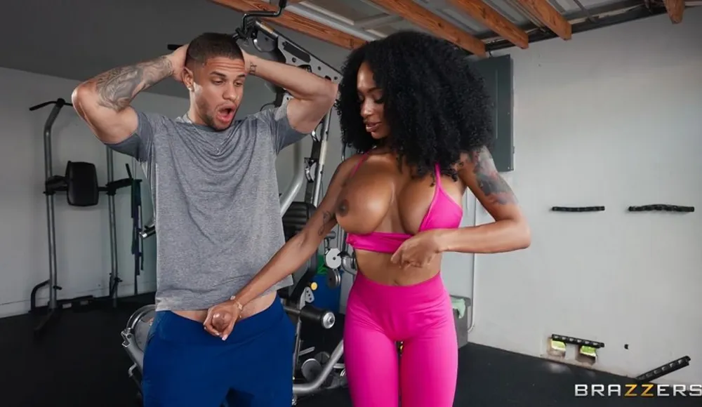 [Brazzers] Sarai Minx - Cum, Slip Inside This Milf