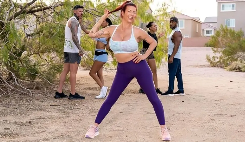 [Brazzers] Alexis Fawx - Running Away From Their Wives