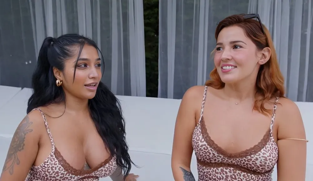 [OnlyFans] Yasmina Khan, Agatha Vega Brand New Swapping Wife Foursome