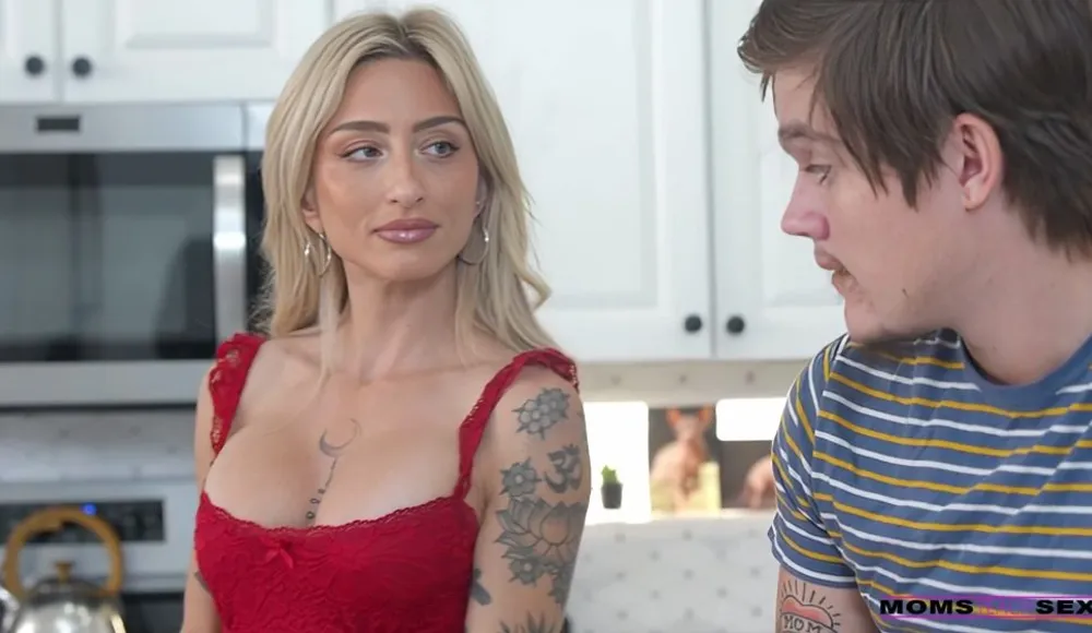 Kathryn Mae - Stepmom Left Her Dildo In The Dishwasher - S25-E6