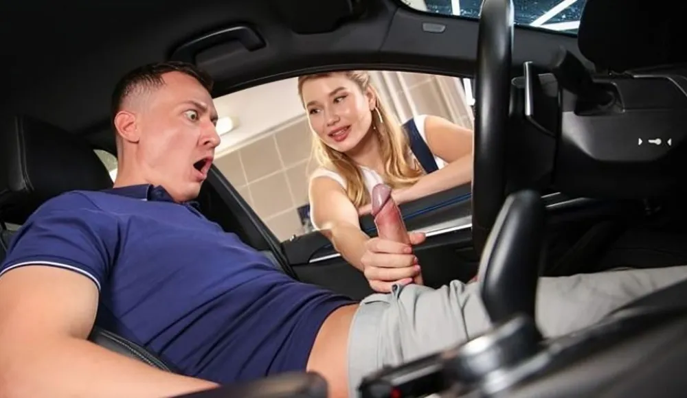 [HornyHostel] Amalia Davis - Wax On, Wack Off