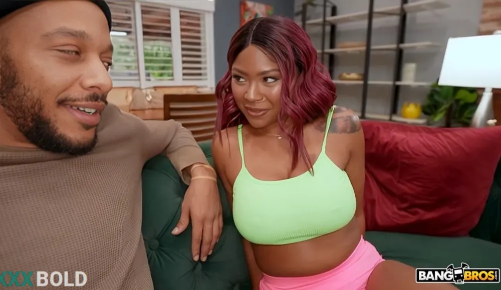 [BangBros] Avery Jane Surprises Fan With Booty