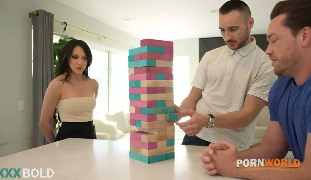 [PornWorld] Horny Hottie Hime Marie Tempts Her Housemates Into Dp Fucking Her Holes